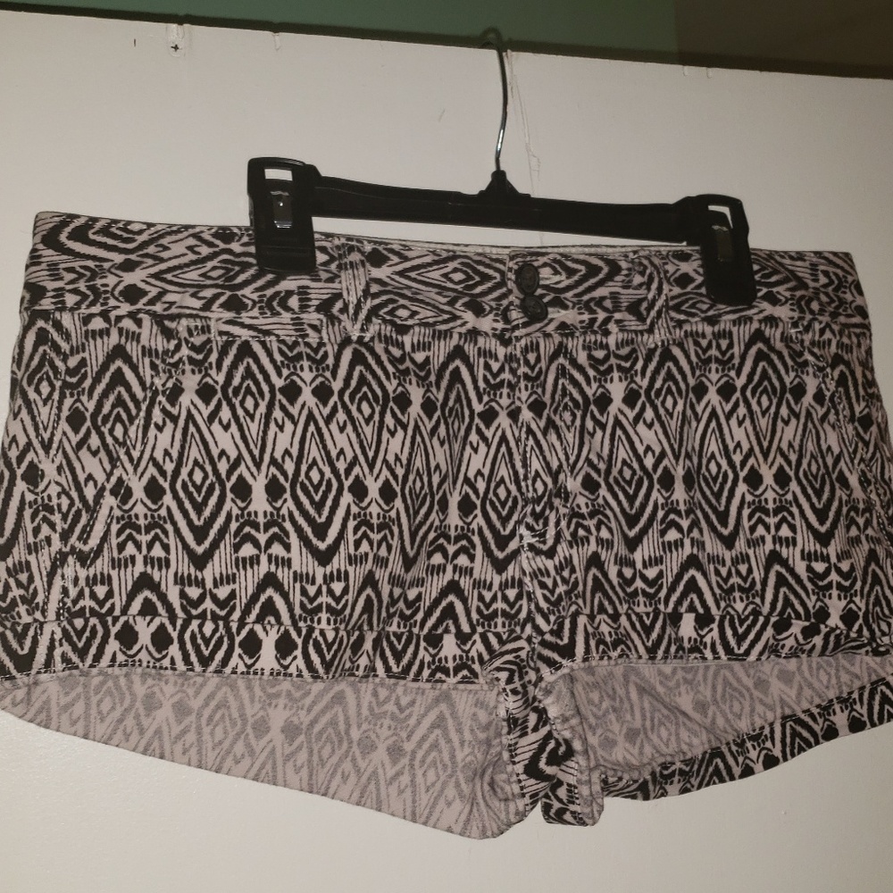 Aztec Design Shorts - Picture 2 of 3